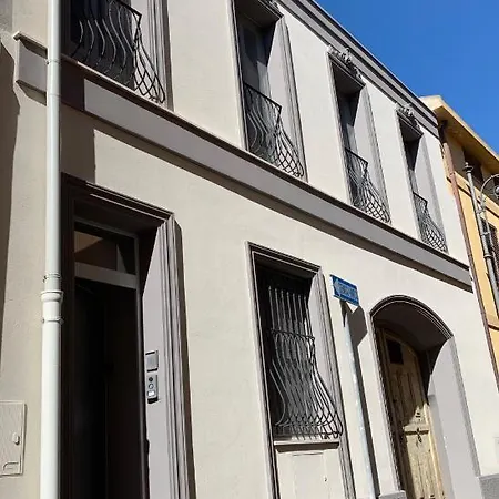 Bed & Breakfast Q-riosity Boutique