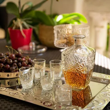 Bed & Breakfast Q-riosity Boutique *