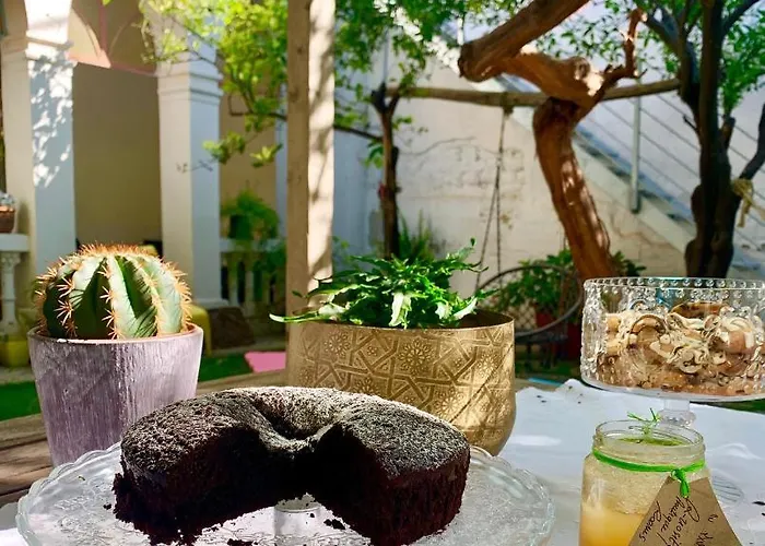 Bed & Breakfast Q-riosity Boutique 3*