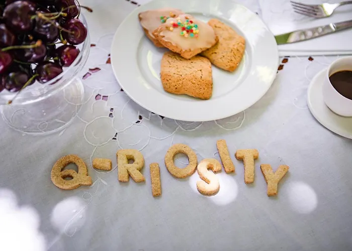 Q-riosity Boutique 3*